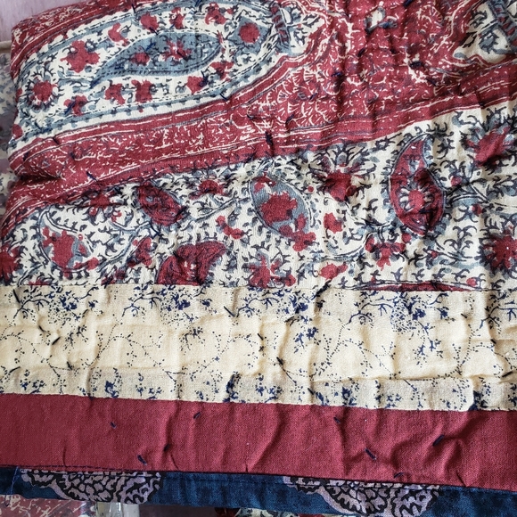 Studio D King Size Sham Pair Paisley Burgundy Blue Cream Floral Marley NWT - Picture 7 of 10